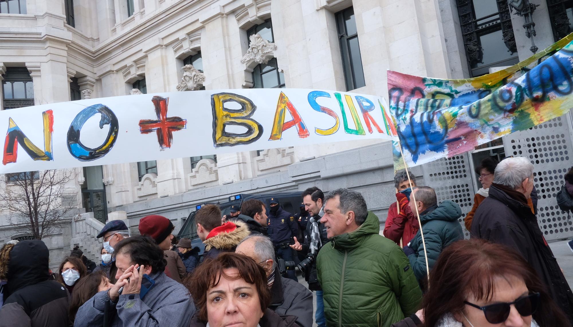 No más basuras Vallekas